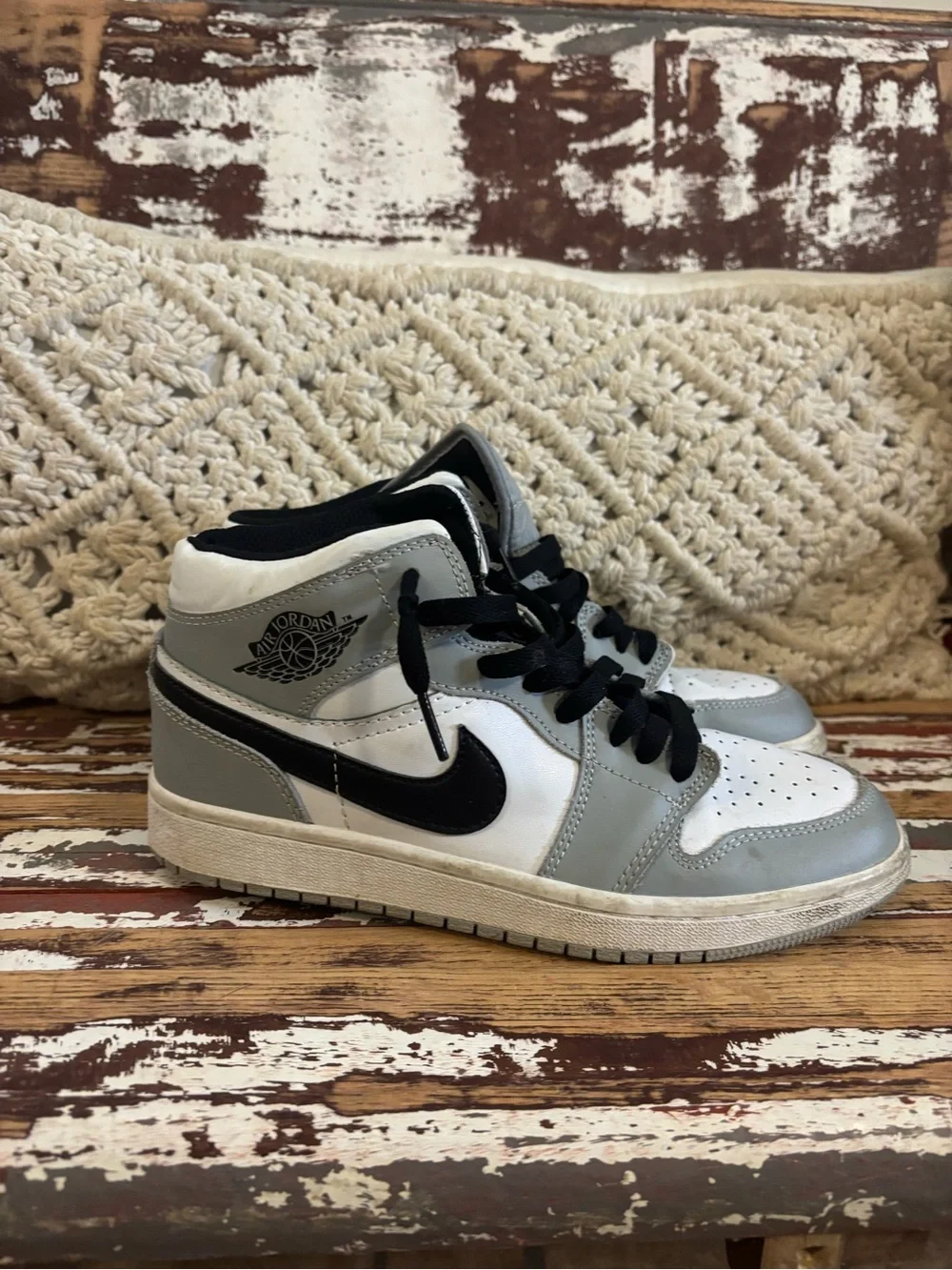 Nike Air Jordan 1 Mid White Black Gray